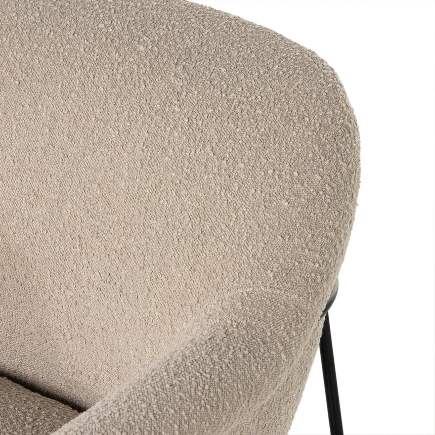 SUERTE CHAIR KNOLL SAND | 81.25 x 90 x 72 CM.