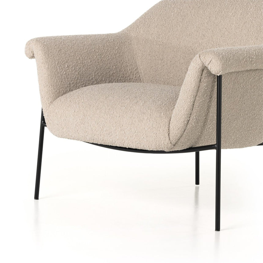 SUERTE CHAIR KNOLL SAND | 81.25 x 90 x 72 CM.