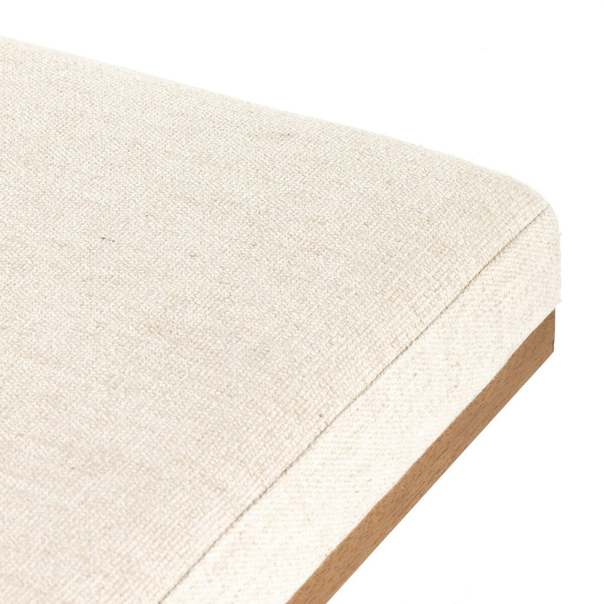 JAKOBI CHAISE THAMES CREAM | 184.5 x 77.5 x 60 CM.