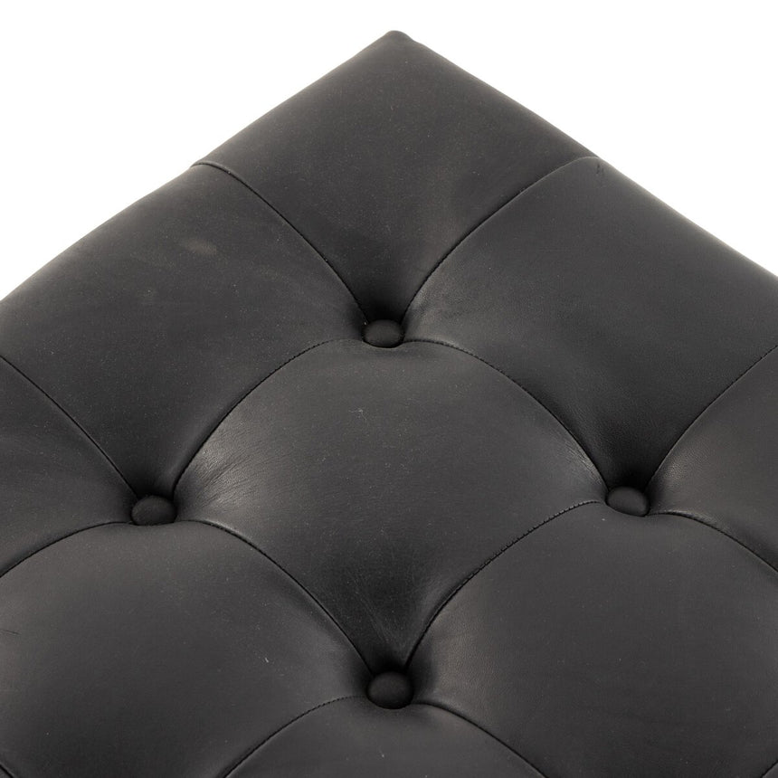 HALSTON COCKTAIL OTTOMAN | 128 x 94 x 39 CM.