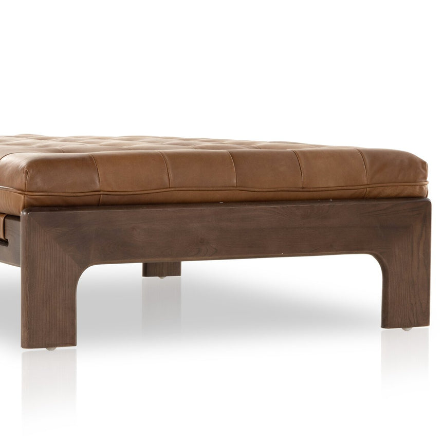 HALSTON COCKTAIL OTTOMAN | 128 x 94 x 39 CM.